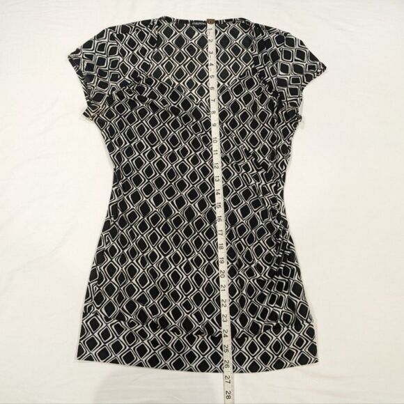 Maurices Black and‎ White Geometric Faux-Wrap Blouse, Size Medium - Picture 4 of 6